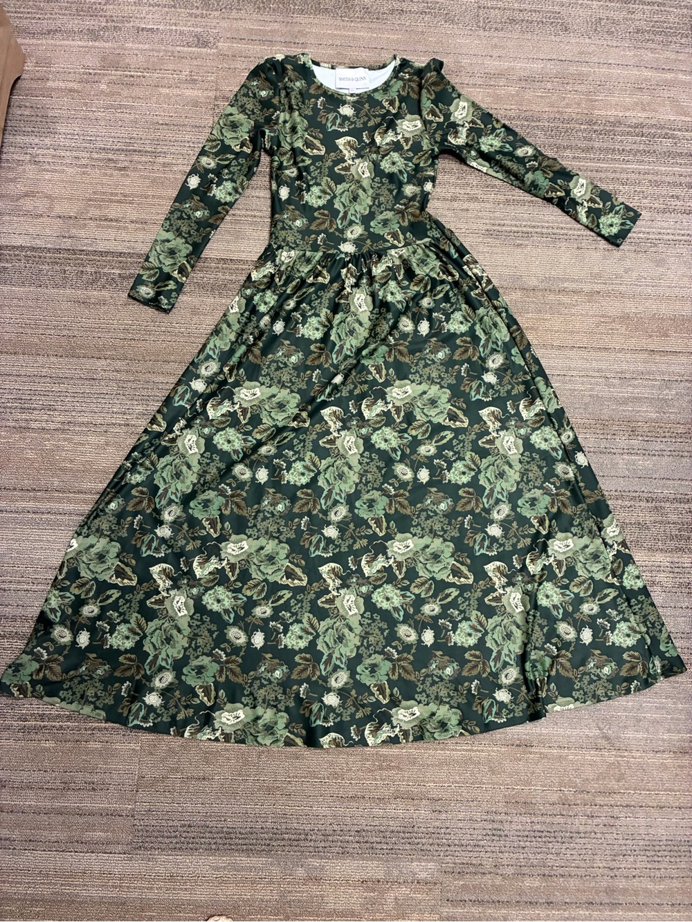 NWOT Smith & Quinn Women's Green Floral Long Sleeve Maxi Dress